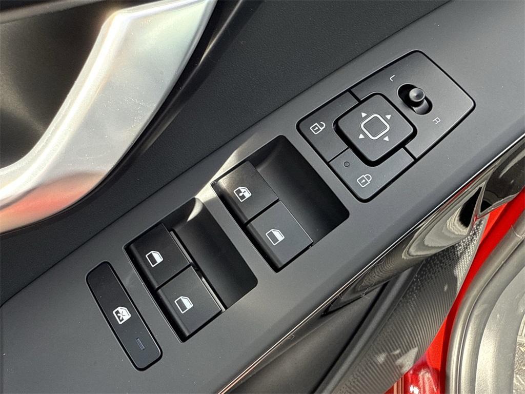 new 2025 Kia Niro car, priced at $31,225