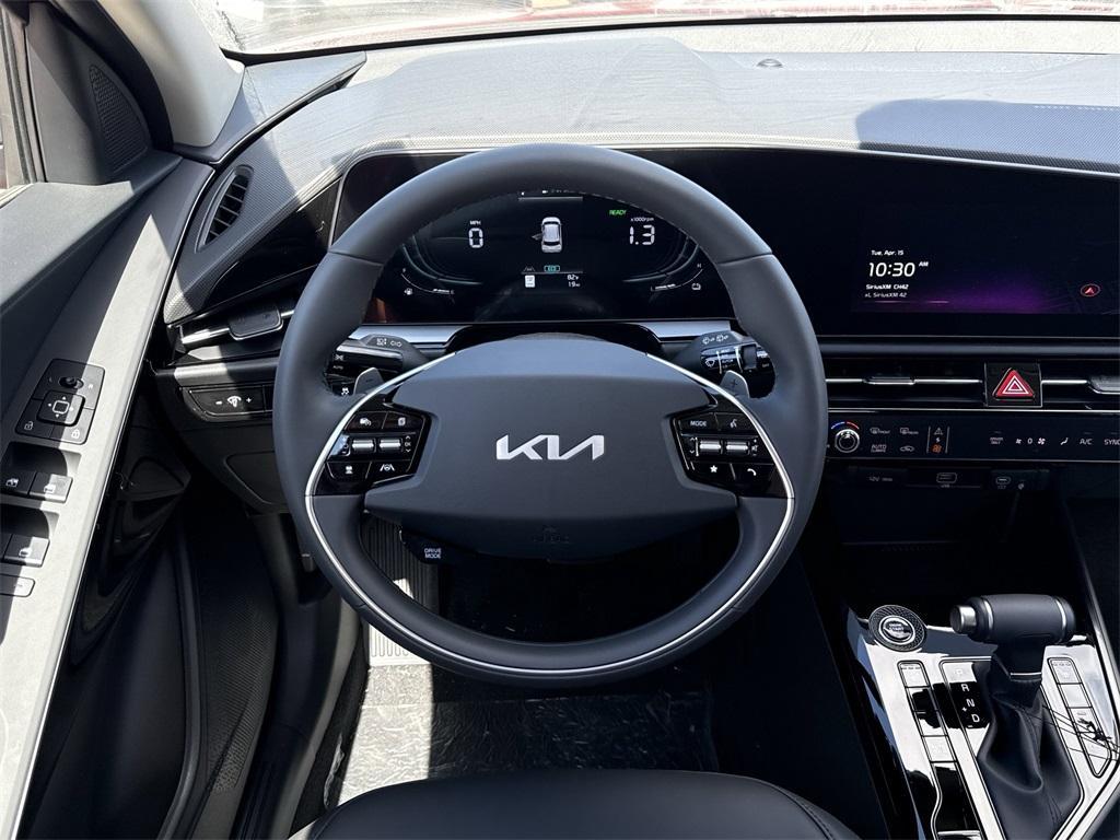 new 2025 Kia Niro car, priced at $31,225