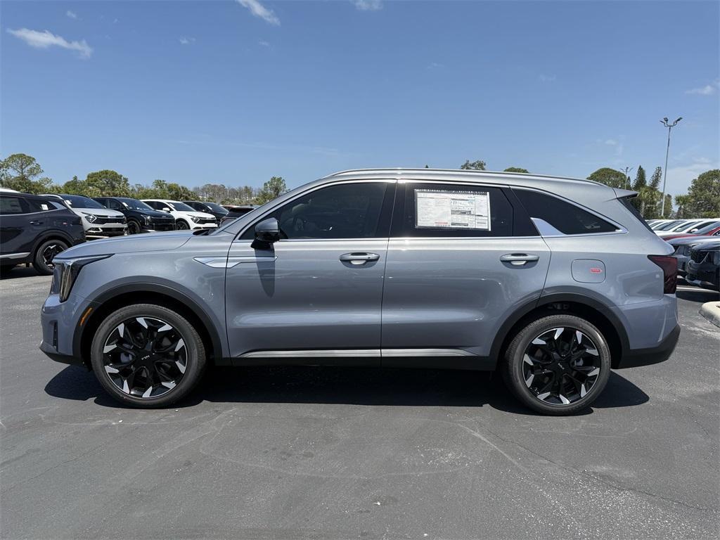 new 2025 Kia Sorento car, priced at $34,422