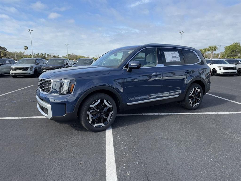 new 2025 Kia Telluride car, priced at $41,025