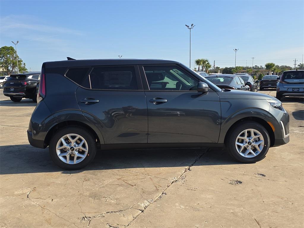 new 2025 Kia Soul car, priced at $19,785