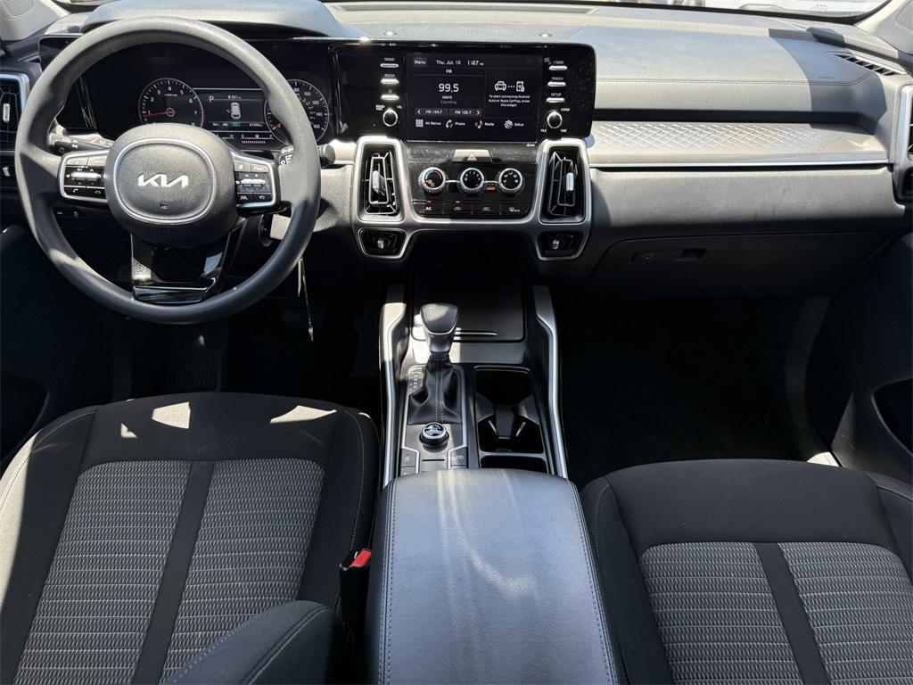 used 2023 Kia Sorento car, priced at $21,402