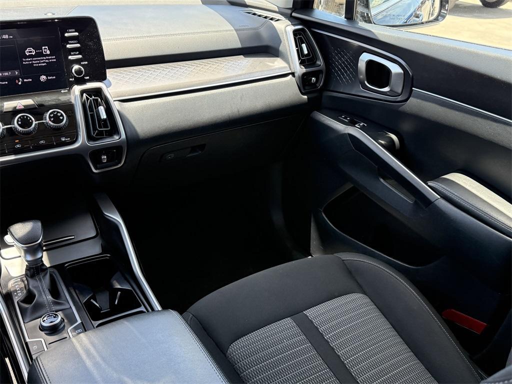 used 2023 Kia Sorento car, priced at $21,402