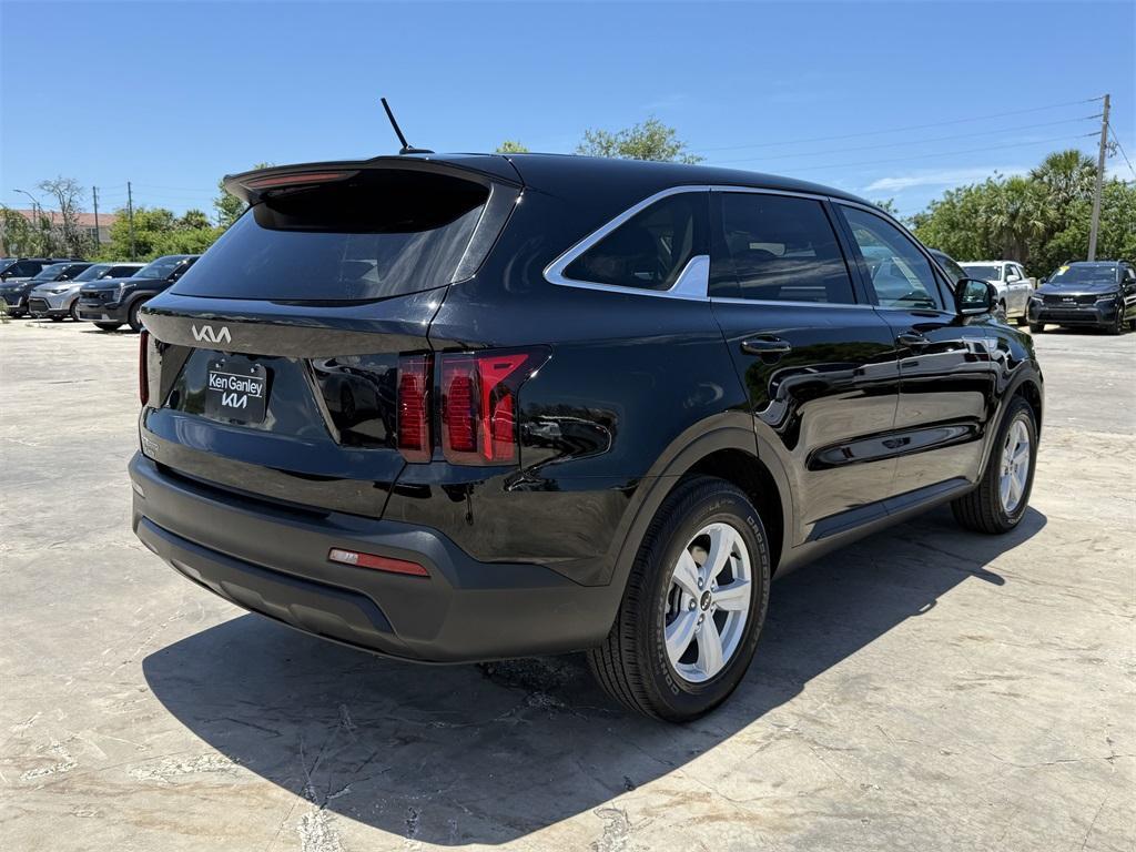 used 2023 Kia Sorento car, priced at $21,402