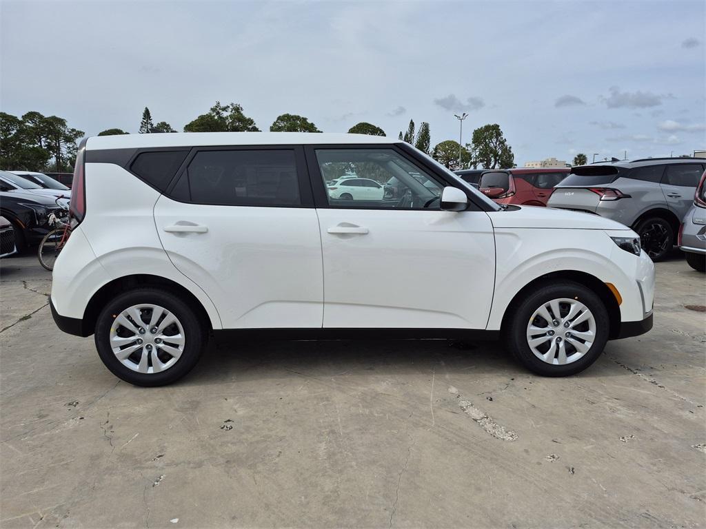 new 2025 Kia Soul car, priced at $19,946