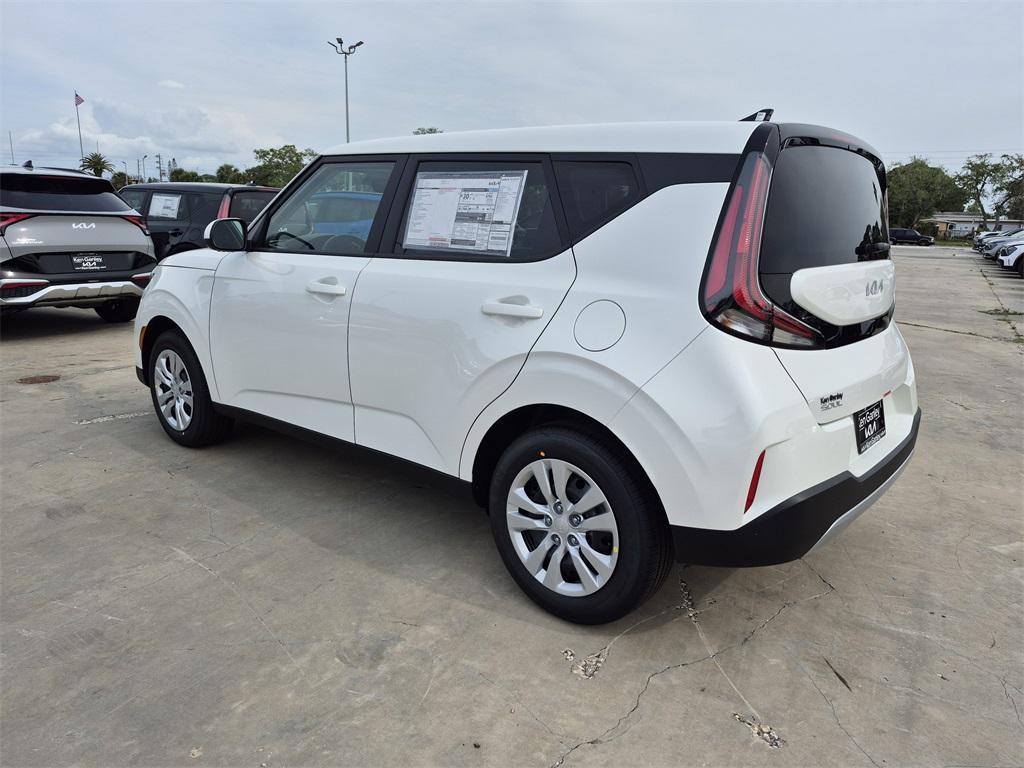 new 2025 Kia Soul car, priced at $19,946