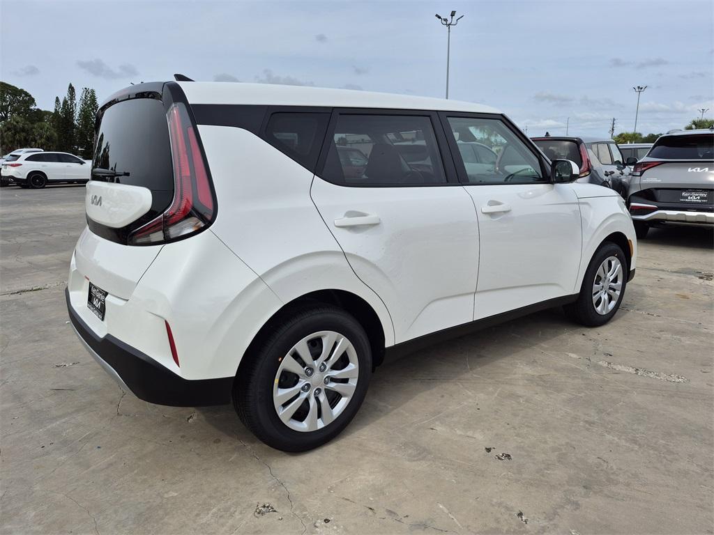 new 2025 Kia Soul car, priced at $19,946