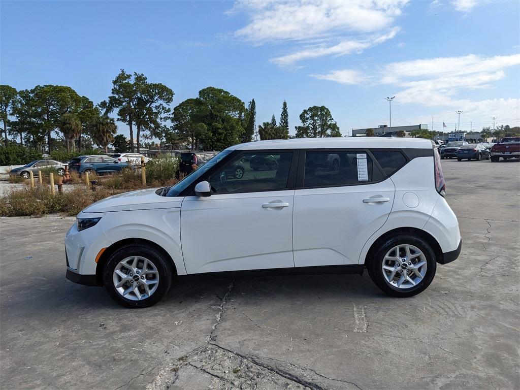 used 2023 Kia Soul car, priced at $14,262