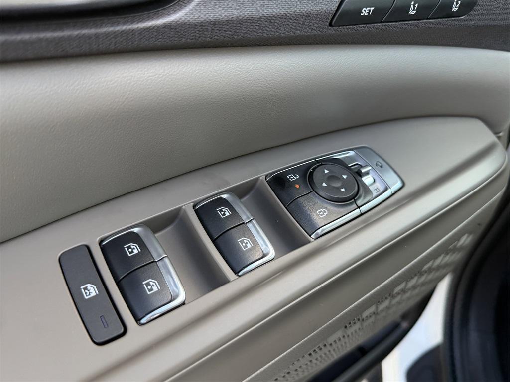 new 2026 Kia Carnival Hybrid car, priced at $42,272