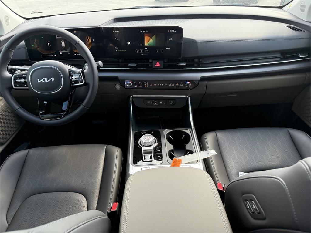 new 2026 Kia Carnival Hybrid car, priced at $42,272
