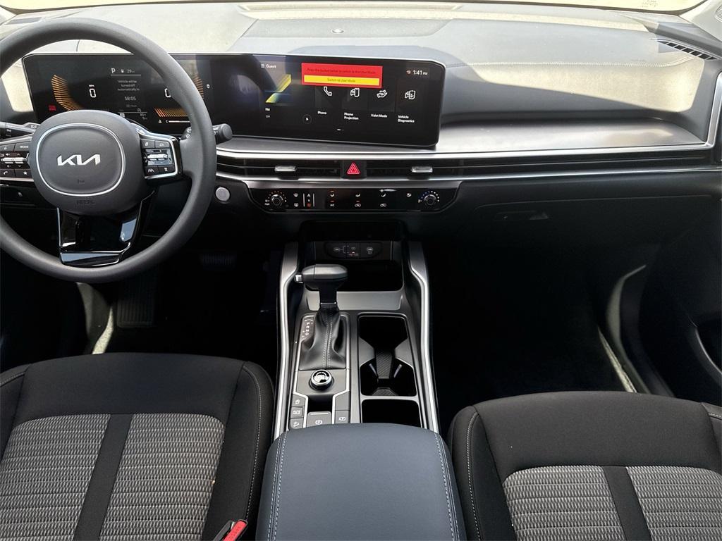 new 2025 Kia Sorento car, priced at $32,125