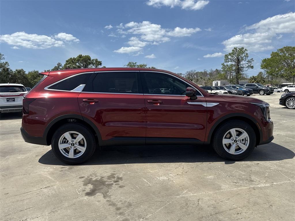 new 2025 Kia Sorento car, priced at $32,125