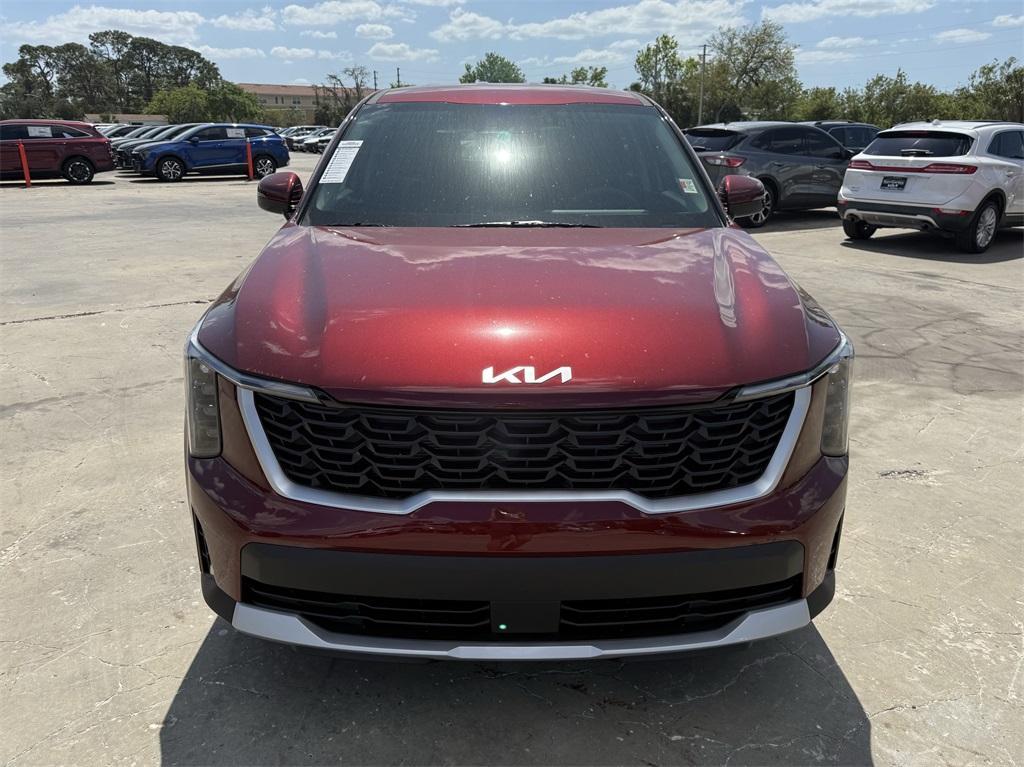 new 2025 Kia Sorento car, priced at $32,125