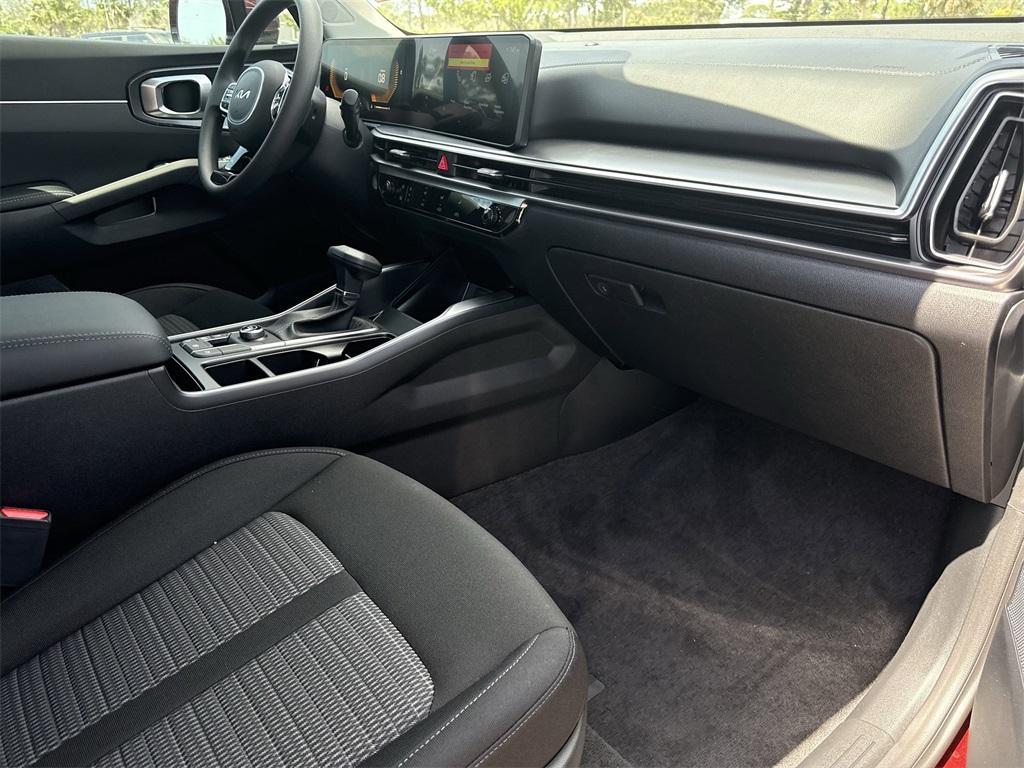 new 2025 Kia Sorento car, priced at $32,125