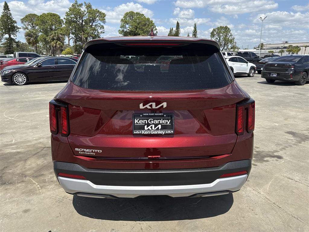 new 2025 Kia Sorento car, priced at $32,125