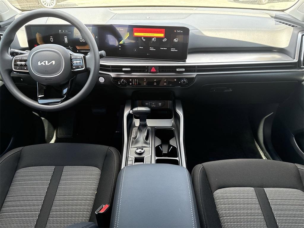 new 2025 Kia Sorento car, priced at $32,125