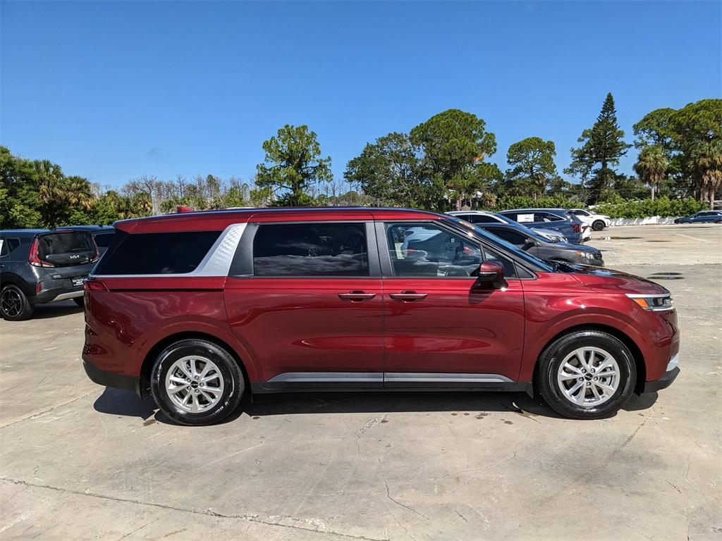 used 2023 Kia Carnival car, priced at $24,992