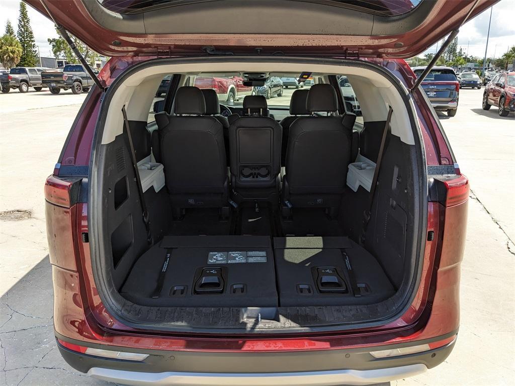 used 2023 Kia Carnival car, priced at $24,992