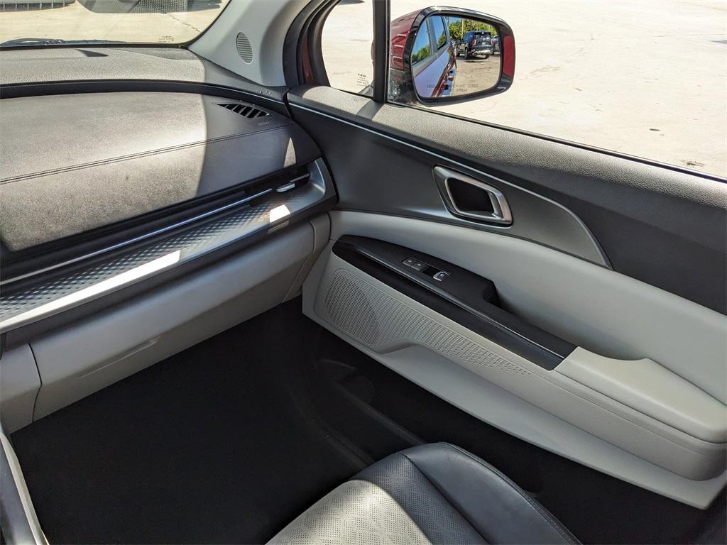 used 2023 Kia Carnival car, priced at $24,992
