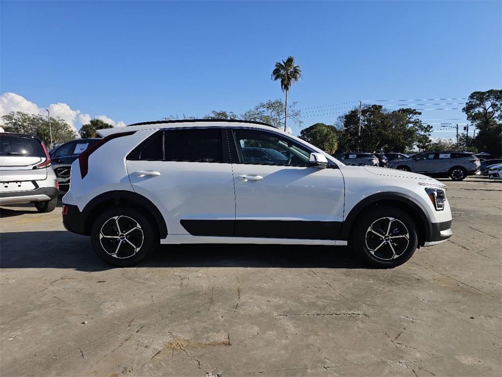 new 2025 Kia Niro car, priced at $30,735