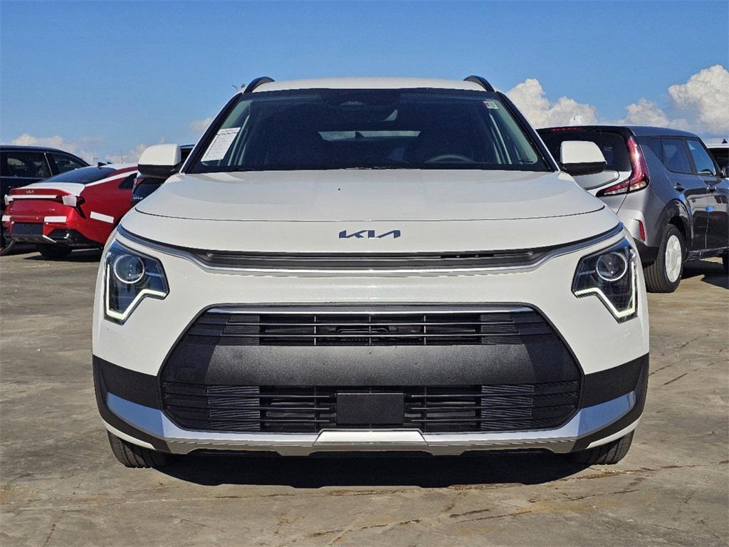 new 2025 Kia Niro car, priced at $30,735