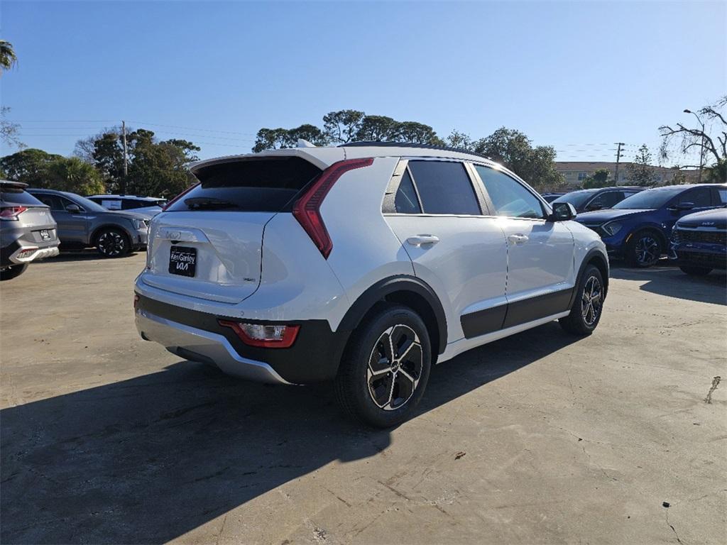 new 2025 Kia Niro car, priced at $30,735
