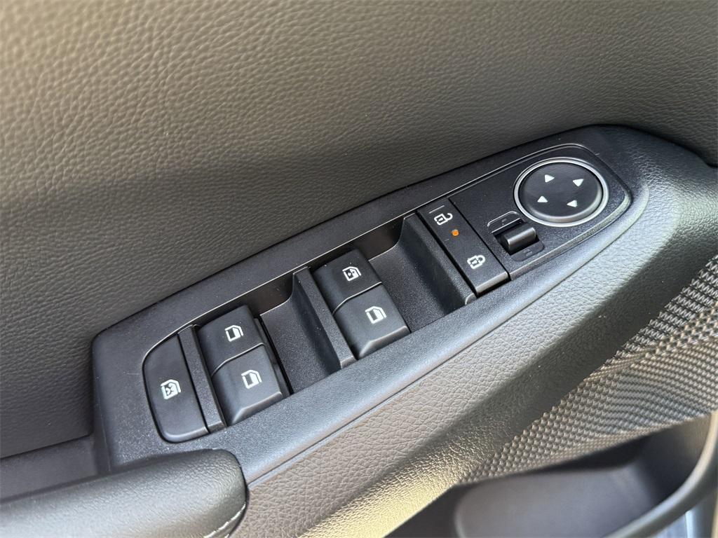 new 2025 Kia Seltos car, priced at $29,960