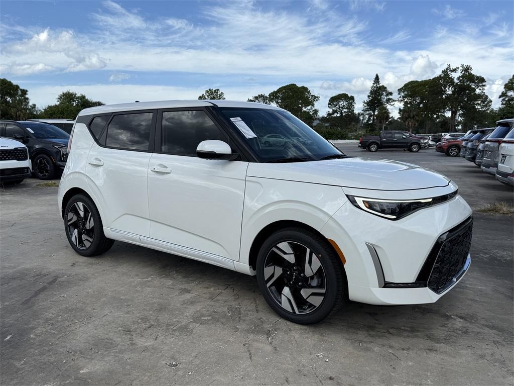 new 2025 Kia Soul car, priced at $27,970