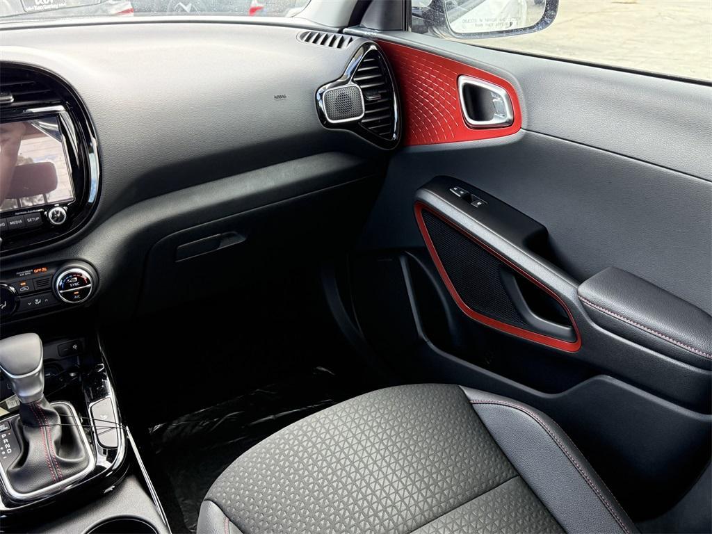 new 2025 Kia Soul car, priced at $27,970