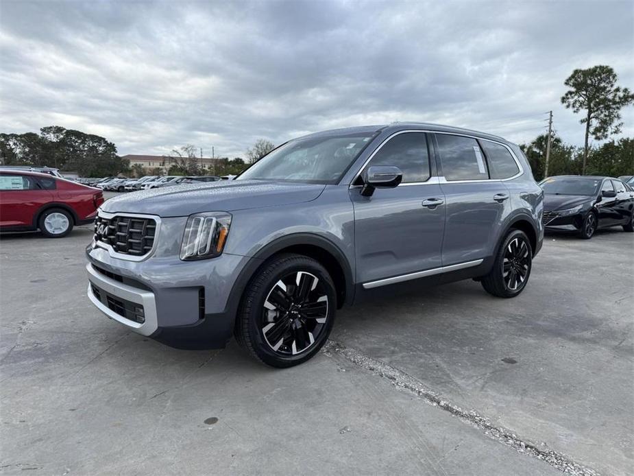 used 2024 Kia Telluride car, priced at $36,994