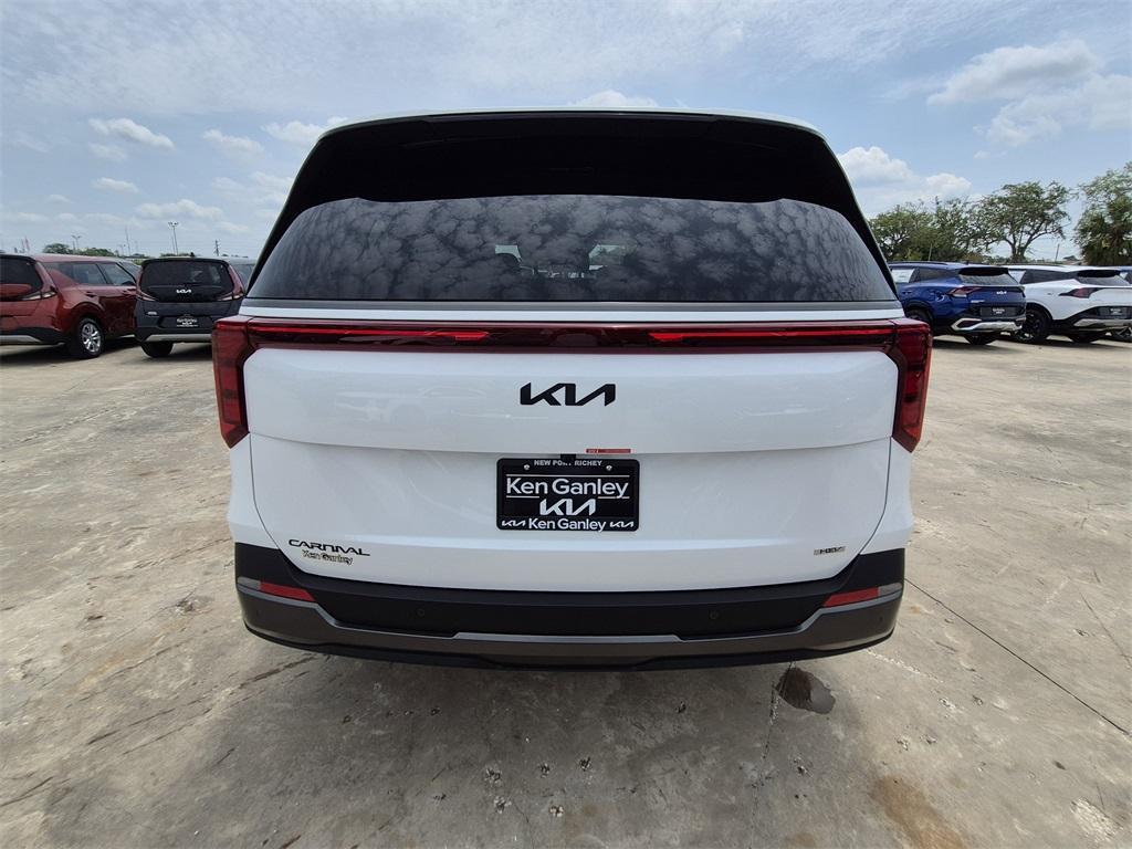 new 2025 Kia Carnival Hybrid car, priced at $45,552