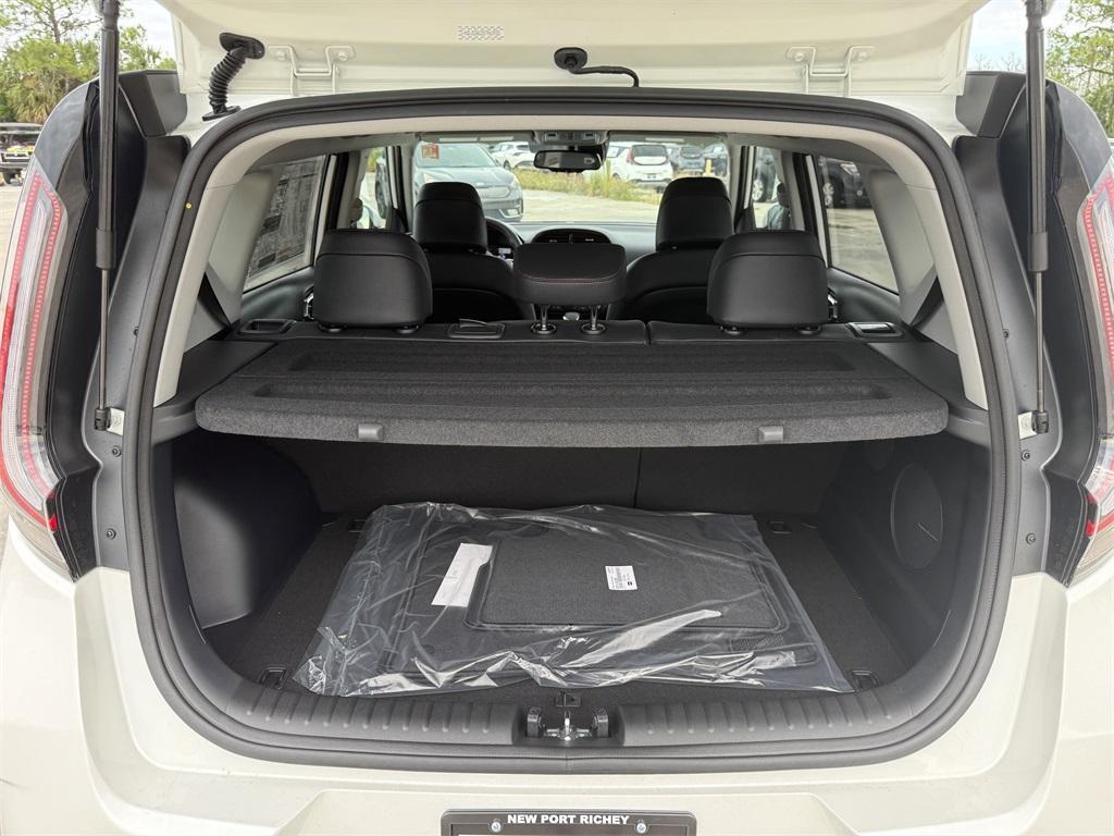 new 2025 Kia Soul car, priced at $27,970