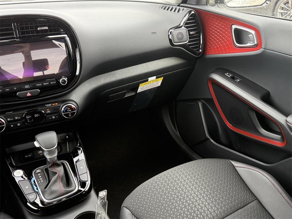 new 2025 Kia Soul car, priced at $27,970