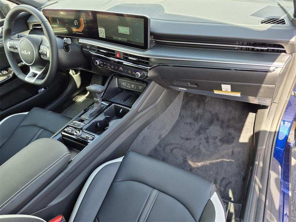new 2025 Kia K5 car, priced at $29,015