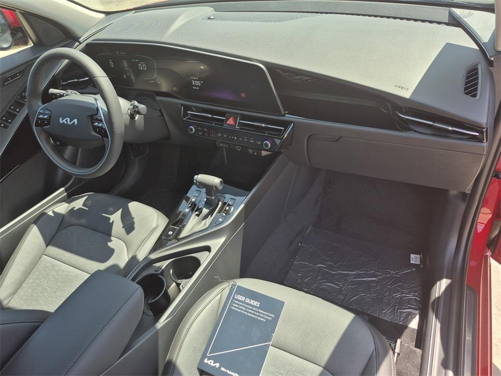 new 2025 Kia Niro car, priced at $31,415
