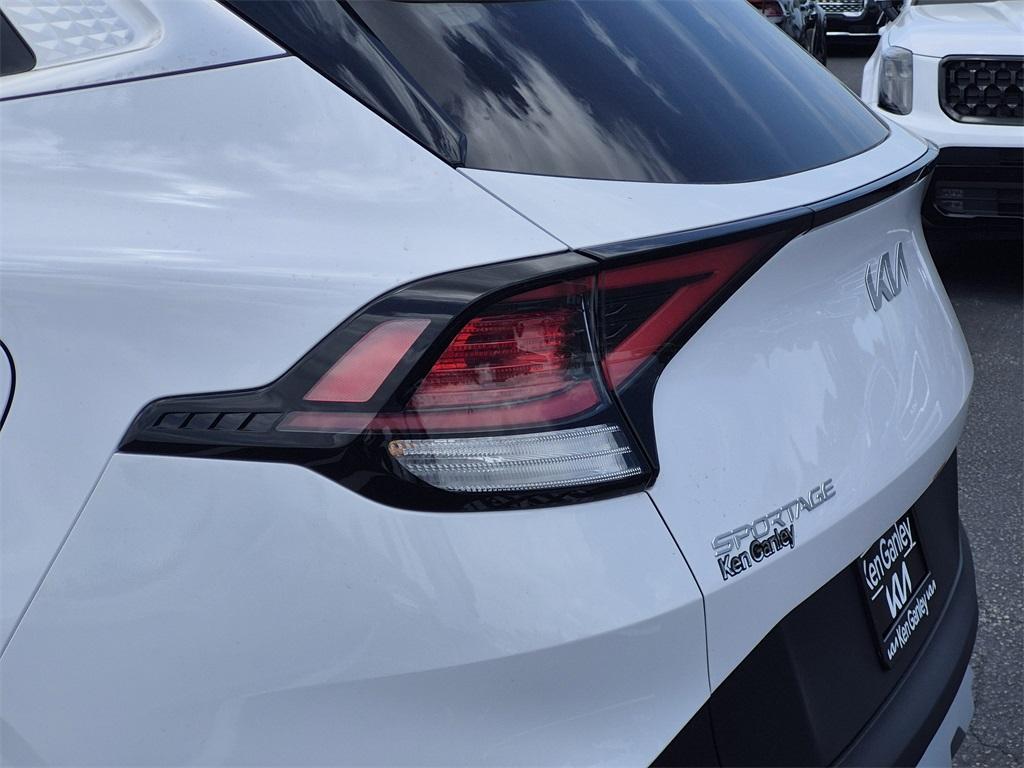 new 2025 Kia Sportage car, priced at $30,205