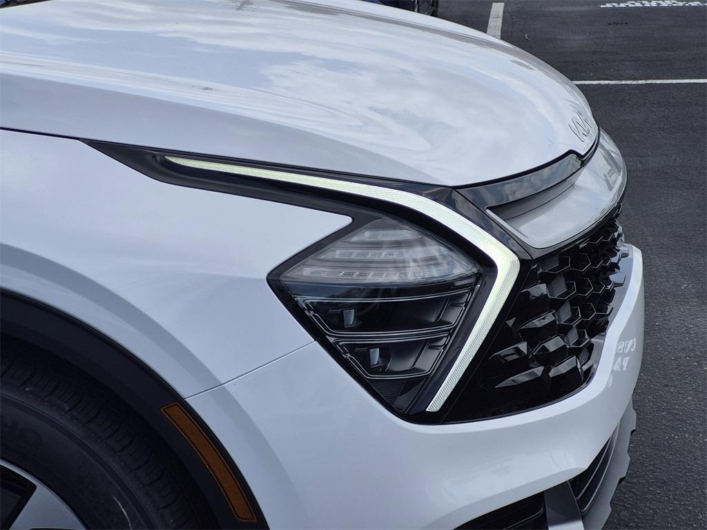 new 2025 Kia Sportage car, priced at $30,205