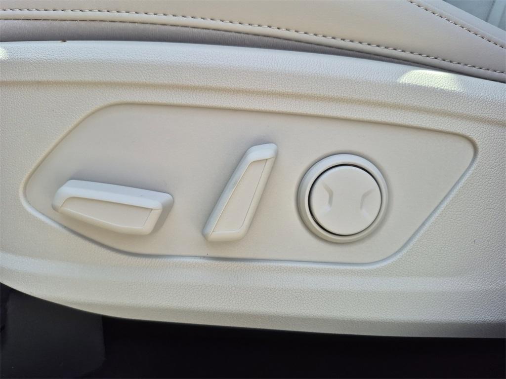 new 2025 Kia Sorento car, priced at $36,325