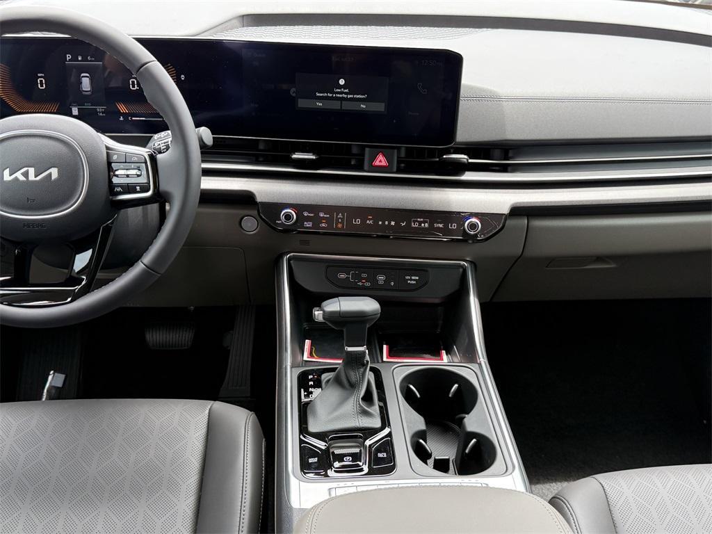 new 2026 Kia Carnival car, priced at $42,840