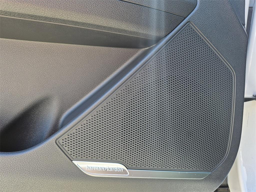 new 2025 Kia Sportage car, priced at $35,405