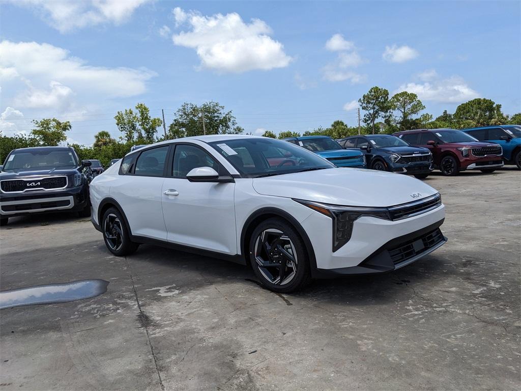 new 2025 Kia K4 car, priced at $23,235