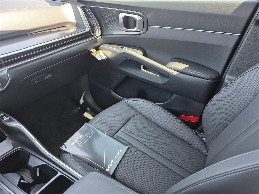 new 2025 Kia Sorento car, priced at $35,025