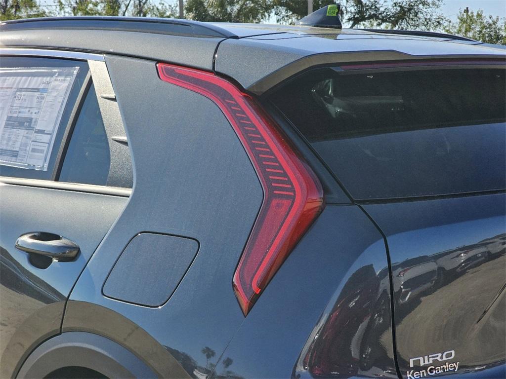 new 2025 Kia Niro car, priced at $26,660