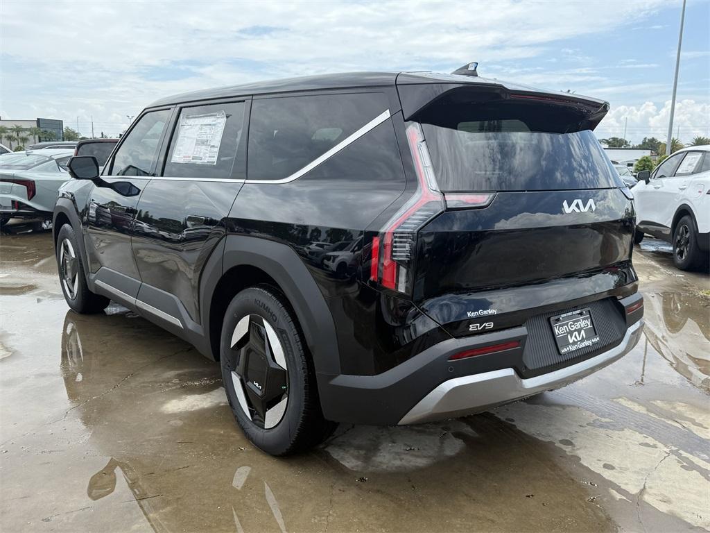 new 2026 Kia EV9 car, priced at $51,315