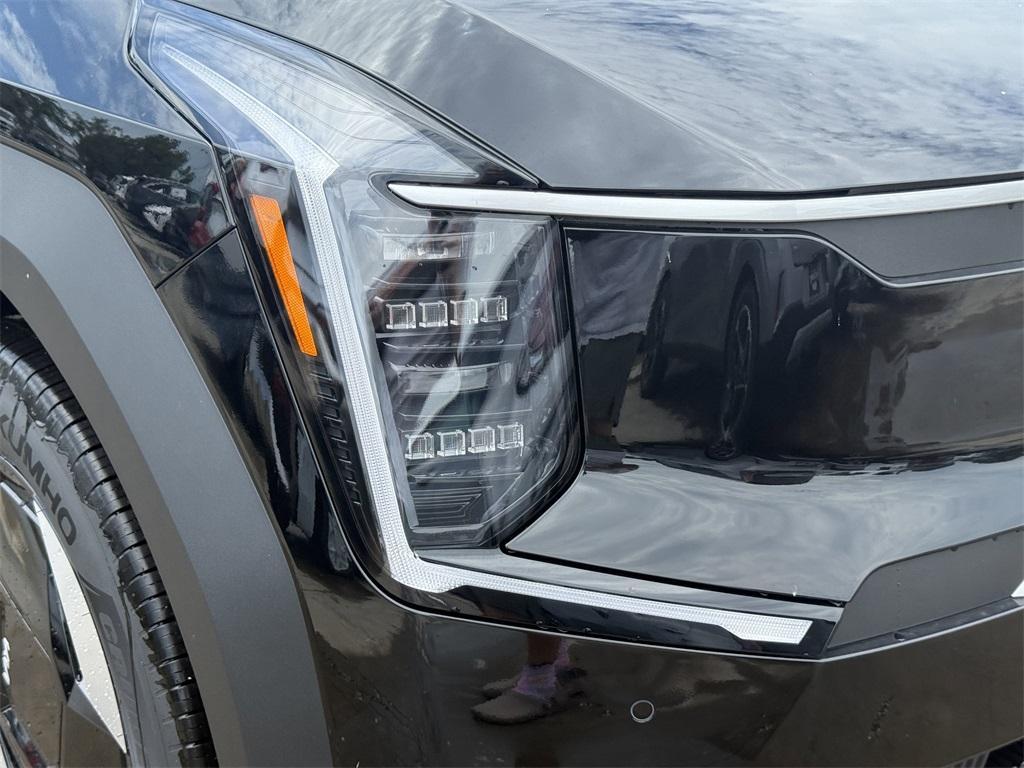 new 2026 Kia EV9 car, priced at $51,315