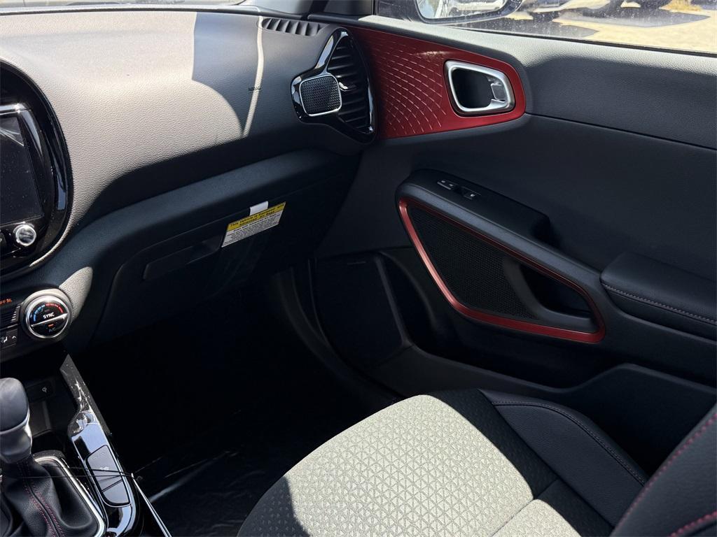 new 2025 Kia Soul car, priced at $27,970