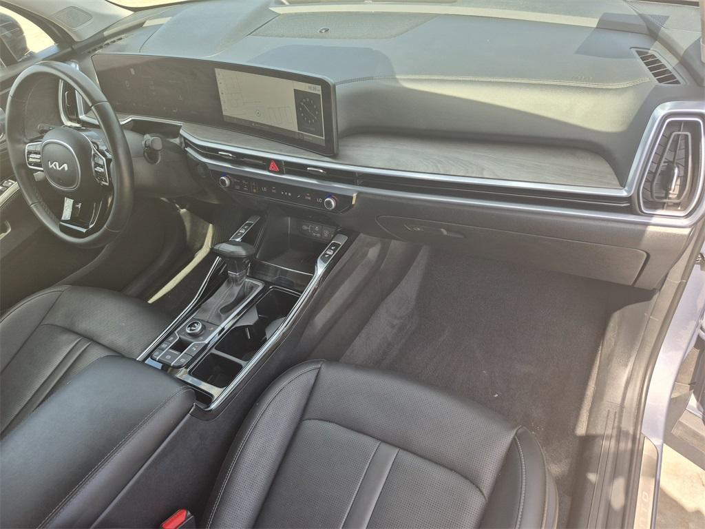 used 2024 Kia Sorento car, priced at $34,892