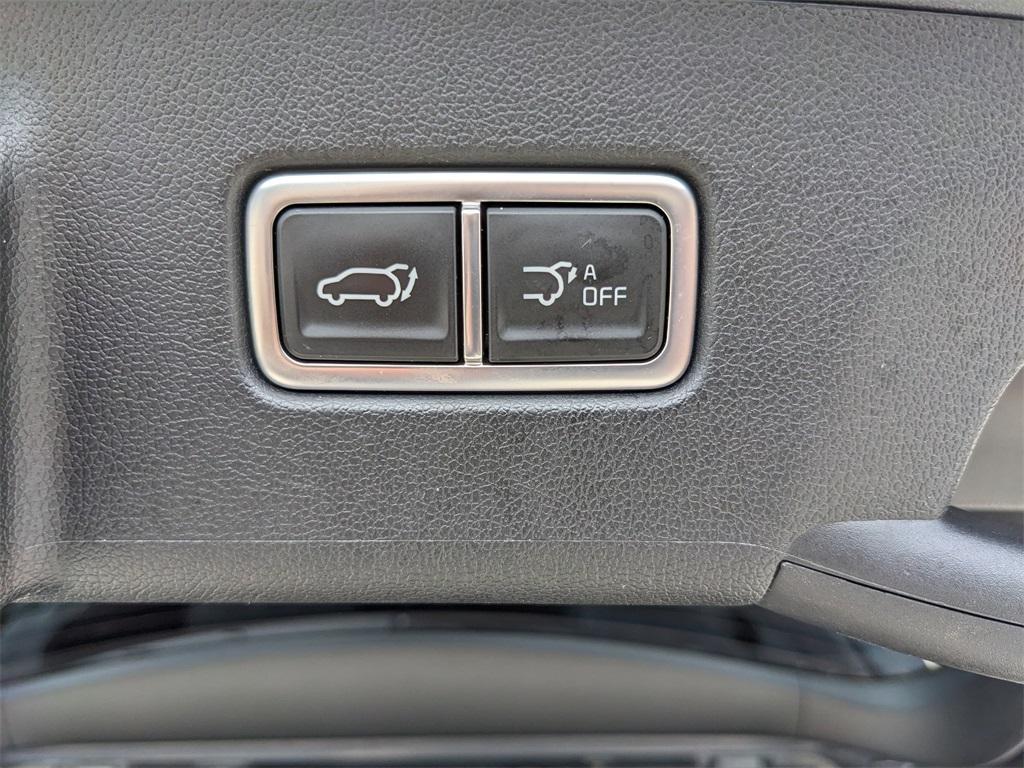 used 2024 Kia Sorento car, priced at $34,923