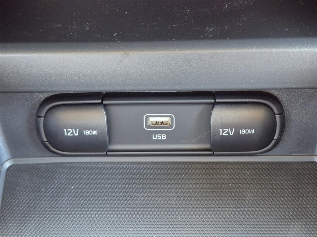 new 2025 Kia Soul car, priced at $19,980