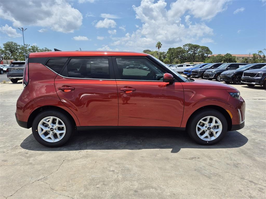 new 2025 Kia Soul car, priced at $22,260